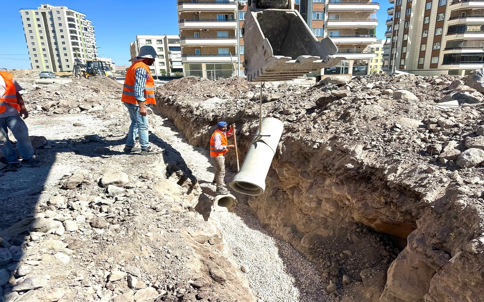 ŞUSKİ’den Şanlıurfa’nın Dört Bir Yanında Altyapı Seferberliği